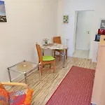 Apartment Fairmietung Gartenblick 2 Og Rechts - Abc543 *